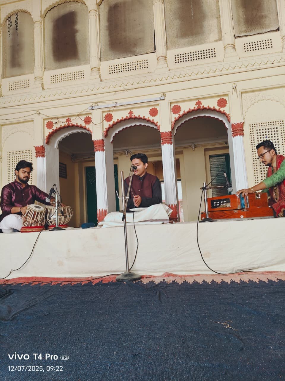 Rashik Raviwar Ki Kuch Tasweer 